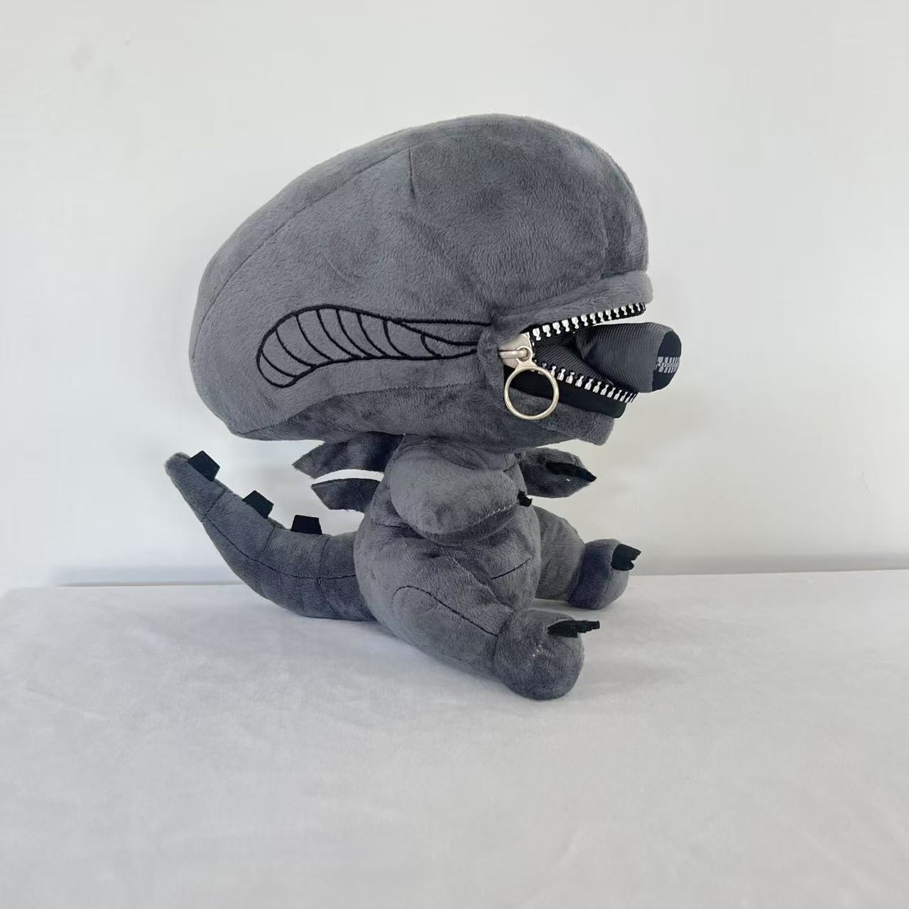 Alien Xenomorph Plush Toy with - огляд і ціна Xenomorph Kids Toys